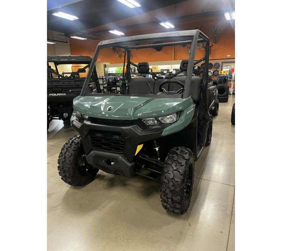 2025 Can-Am Defender HD7