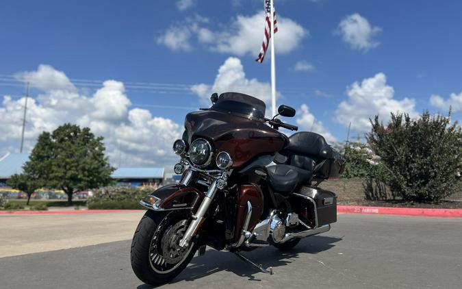 2011 Harley-Davidson® Electra Glide® FLHTK Ultra Limited DK/LT ROOT BEER 656922