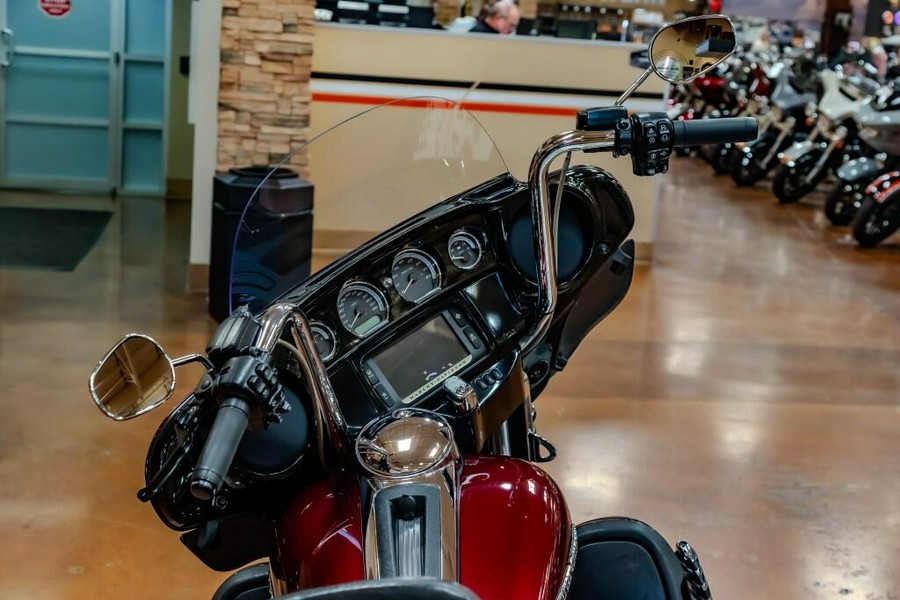 2014 Harley-Davidson Electra Glide Ultra Limited Grand American Touring FLHTK