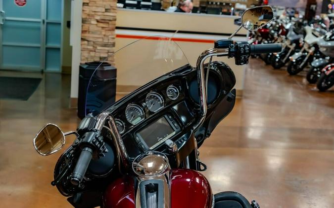 2014 Harley-Davidson Electra Glide Ultra Limited Grand American Touring FLHTK