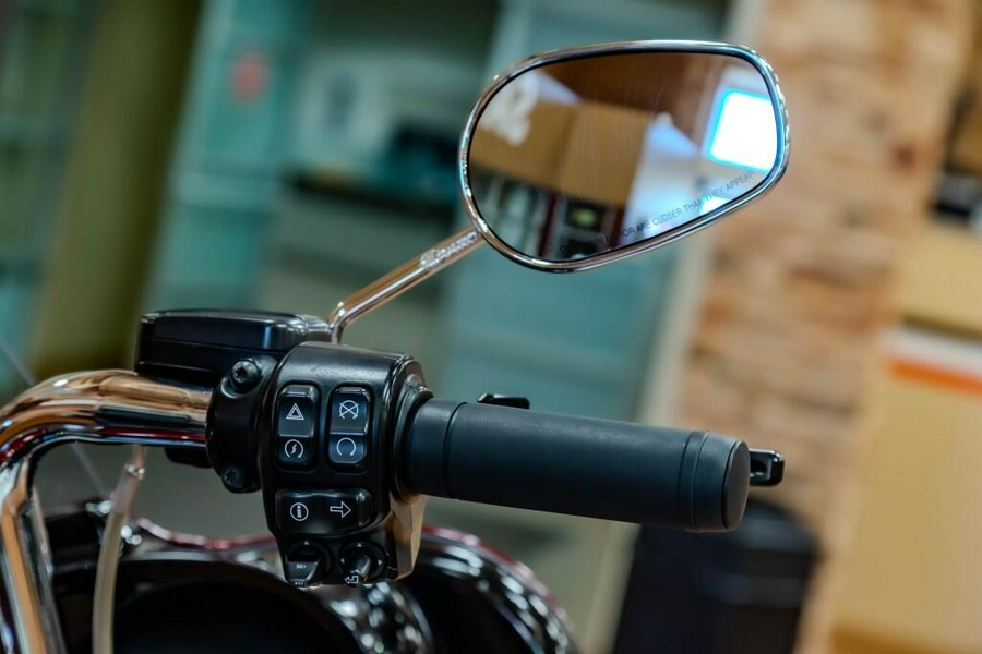 2014 Harley-Davidson Electra Glide Ultra Limited Grand American Touring FLHTK