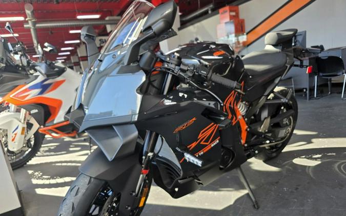 2026 KTM RC 990 R