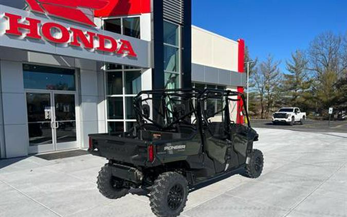 2024 Honda Pioneer 1000-6 Deluxe Crew