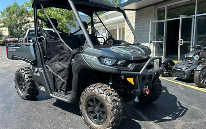 2024 Can-Am Defender XT HD10