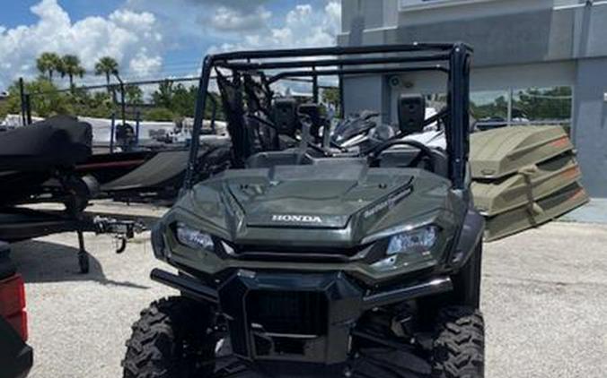 2025 Honda® Pioneer 1000-6 Crew Deluxe