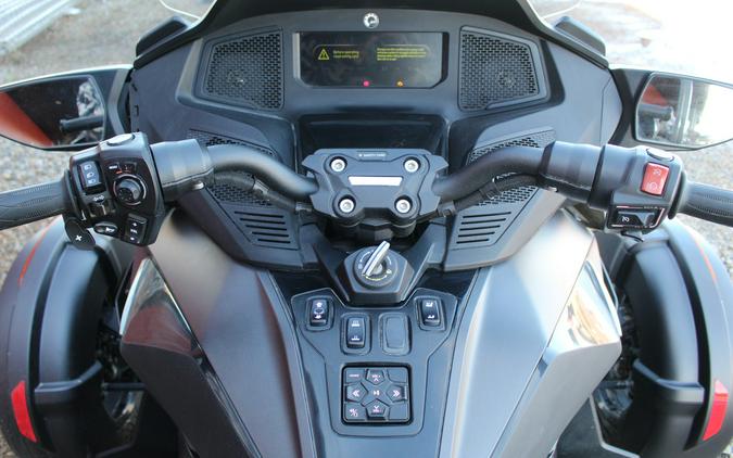 2023 Can-Am RT LTD 1330 SE6