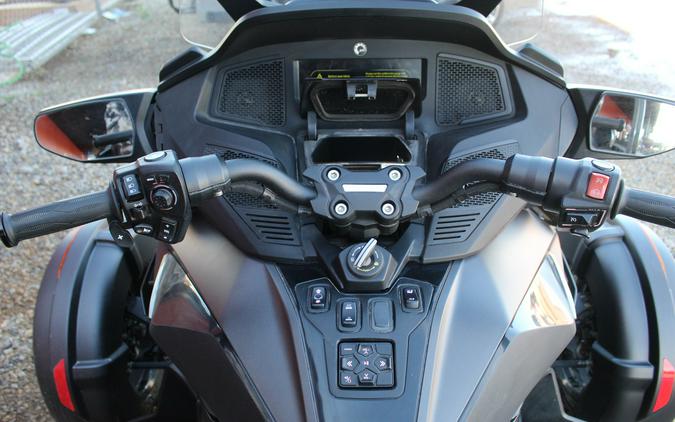 2023 Can-Am RT LTD 1330 SE6