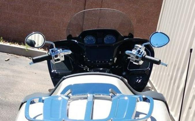 2026 Indian Motorcycle® Pursuit® Limited Silver Quartz Metallic