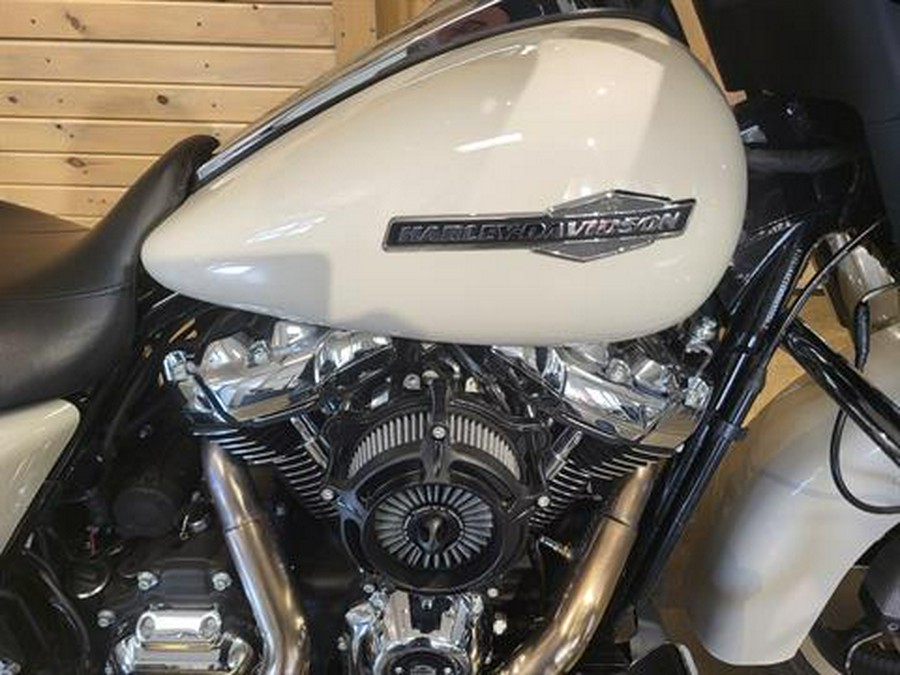 2022 Harley-Davidson Street Glide®