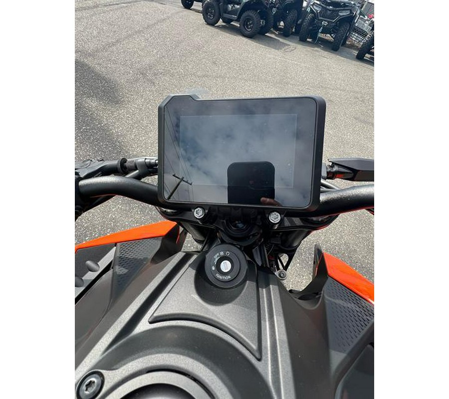 2024 KTM 990 Duke