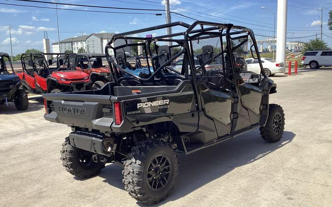 2025 Honda Pioneer 1000-6 Crew Deluxe