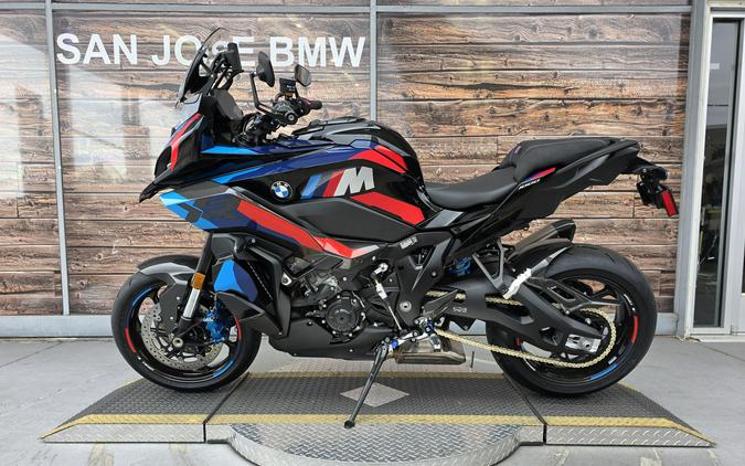 2026 BMW M 1000 XR