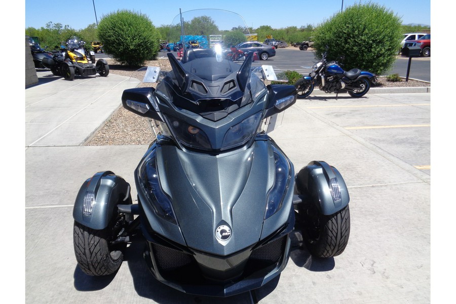 2019 Can-Am Spyder® RT Limited SE6 - Dark Edition