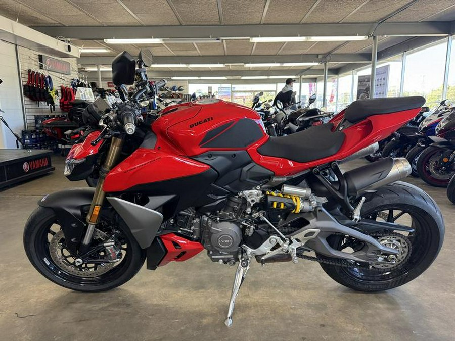 2025 Ducati Streetfighter V2 Ducati Red