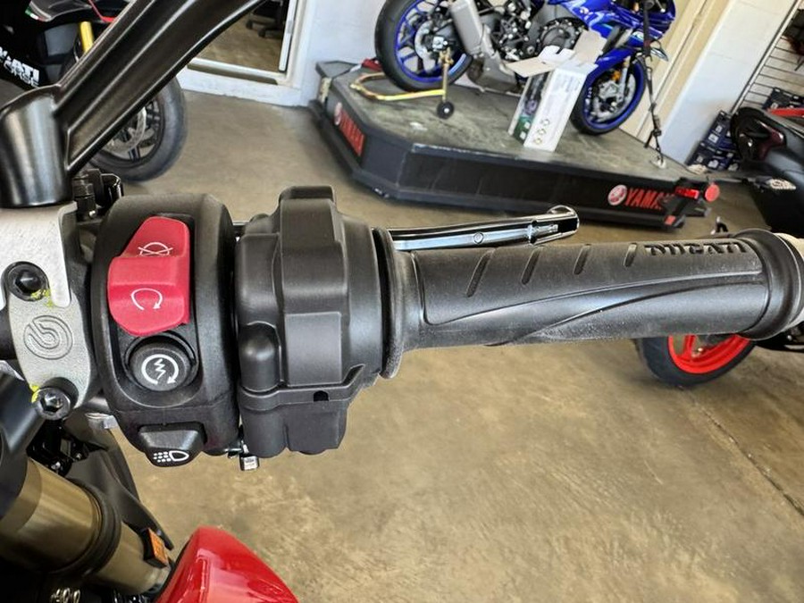 2025 Ducati Streetfighter V2 Ducati Red