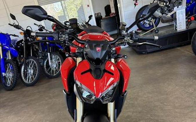 2025 Ducati Streetfighter V2 Ducati Red