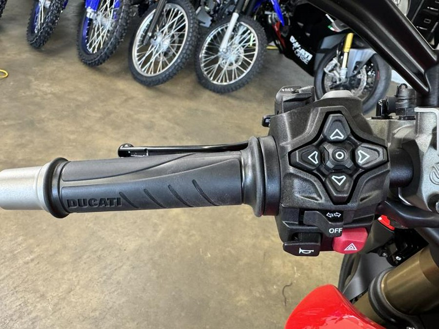 2025 Ducati Streetfighter V2 Ducati Red