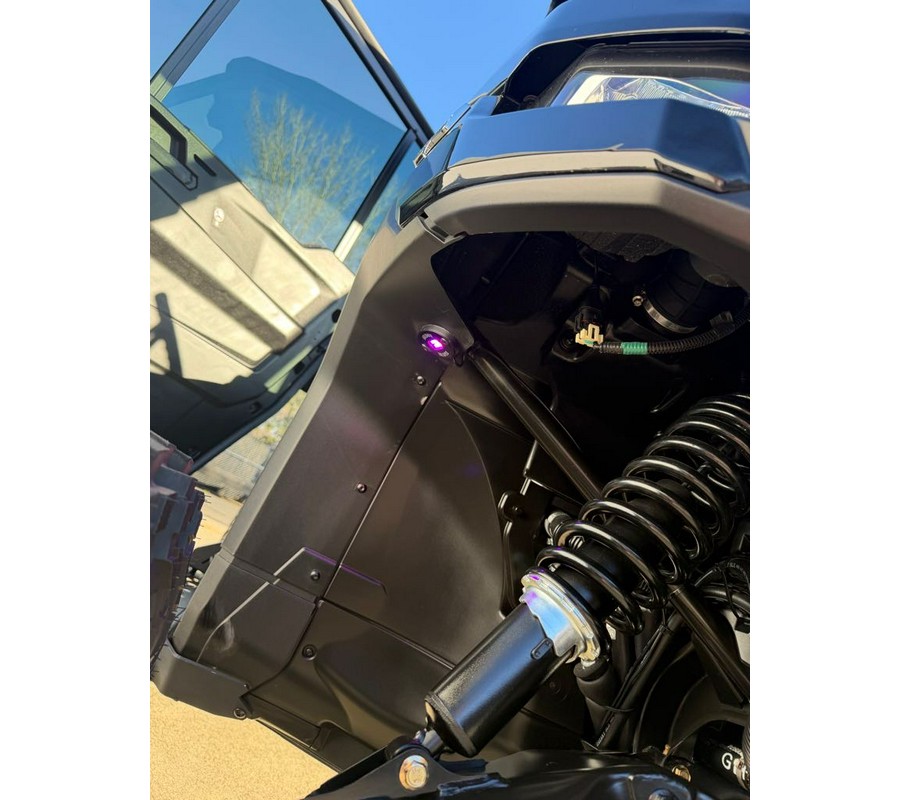 2023 Can-Am Defender MAX Limited HD10