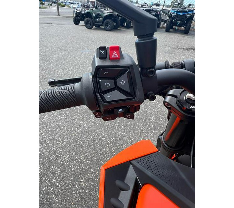 2024 KTM 990 Duke