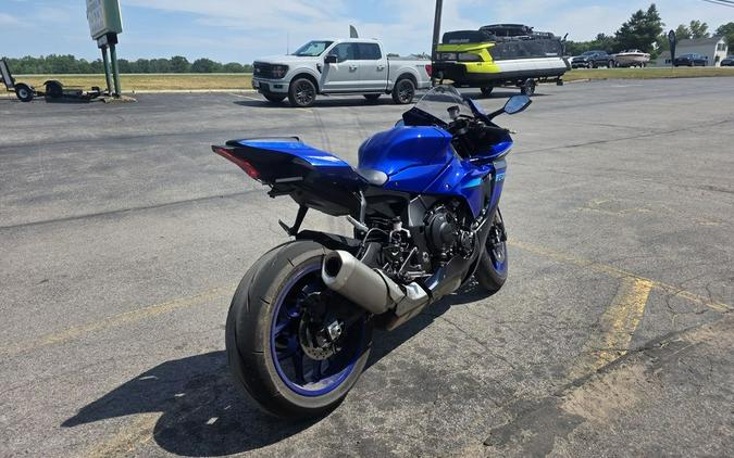 2024 Yamaha YZF-R1