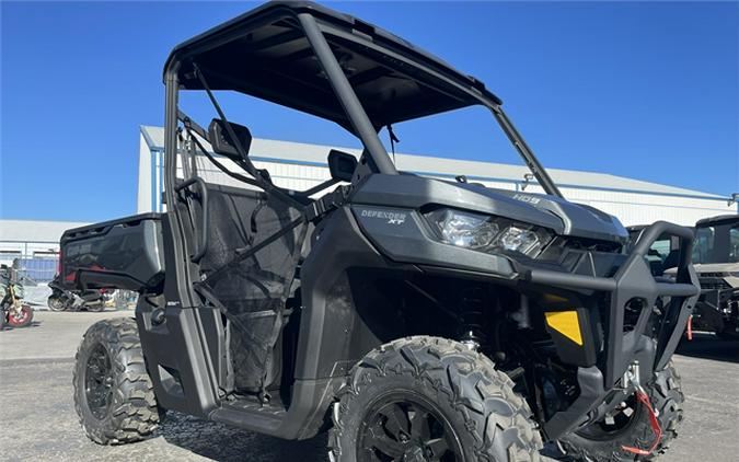 2024 Can-Am Defender XT HD9