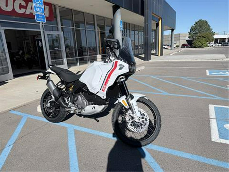 2025 Ducati DesertX