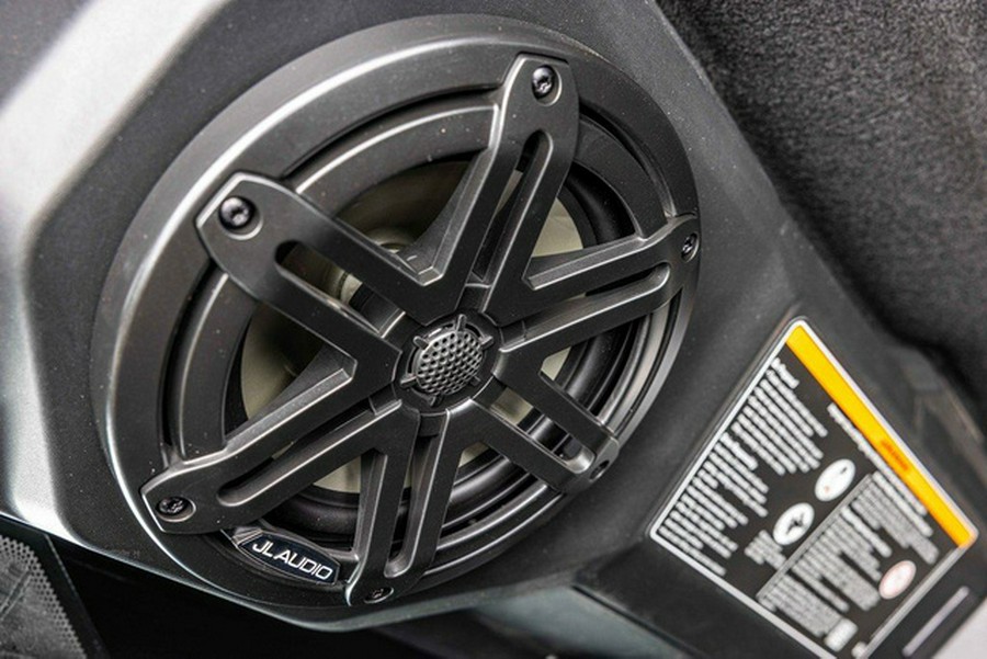 2026 Can-Am Defender Limited HD11