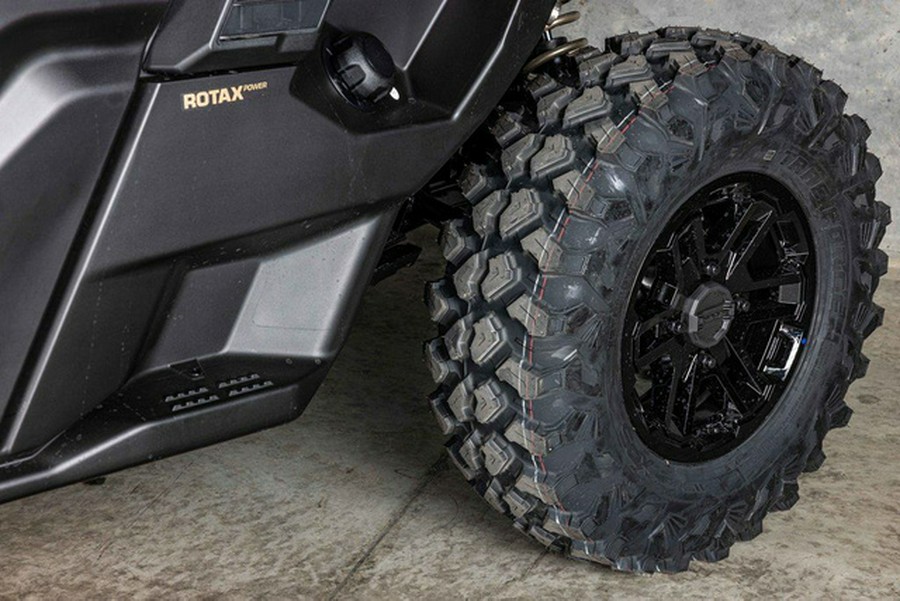 2026 Can-Am Defender Limited HD11