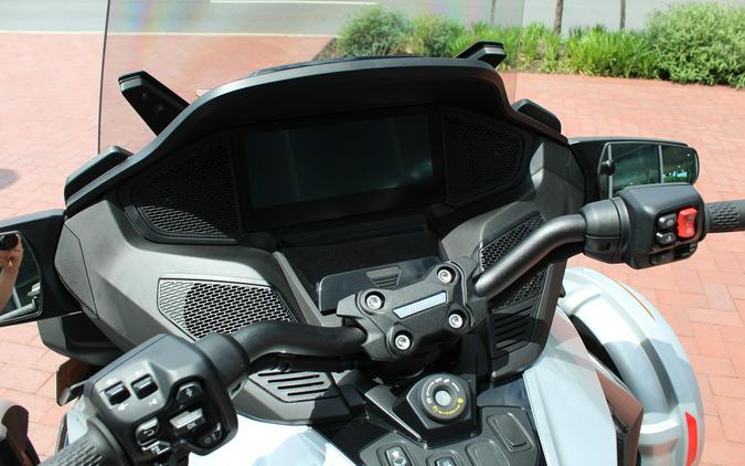 2024 Can-Am Spyder RT