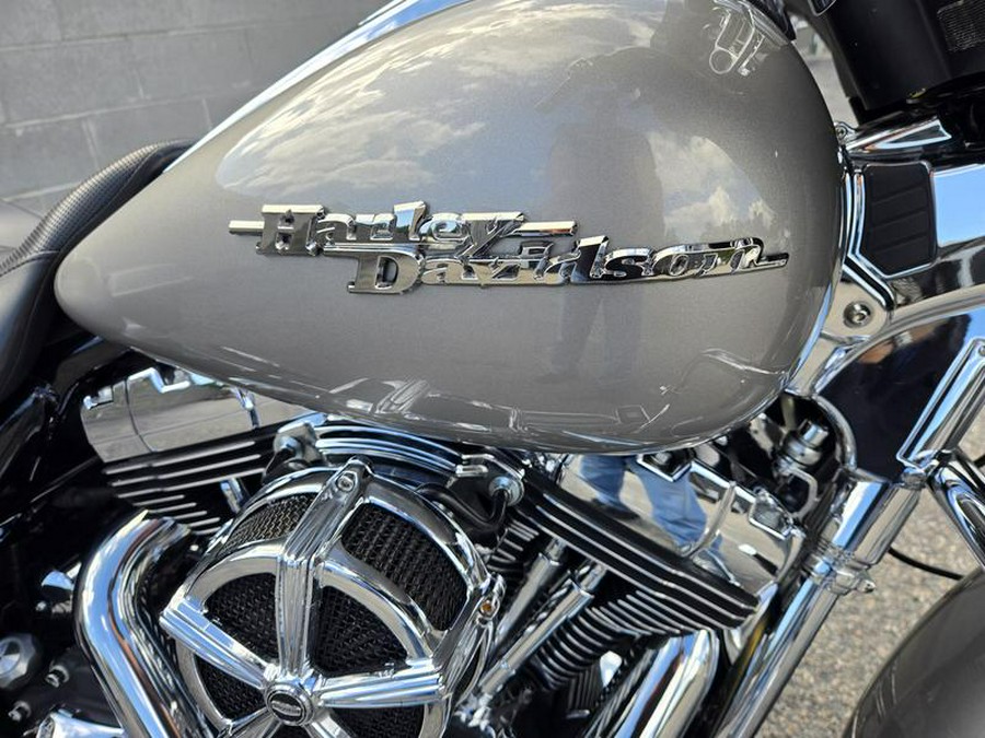 2009 Harley-Davidson® FLHX - Street Glide®