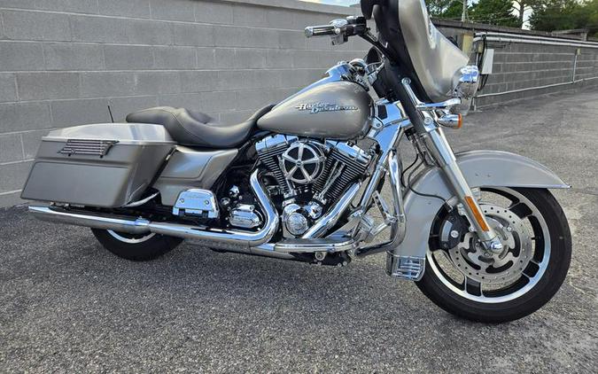 2009 Harley-Davidson® FLHX - Street Glide®