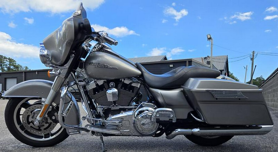 2009 Harley-Davidson® FLHX - Street Glide®