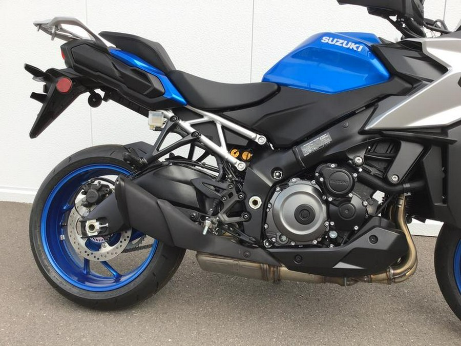 2025 Suzuki GSX-S1000GX+