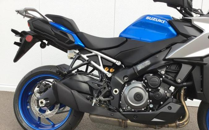 2025 Suzuki GSX-S1000GX+