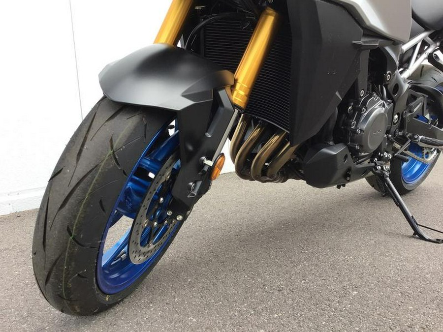 2025 Suzuki GSX-S1000GX+