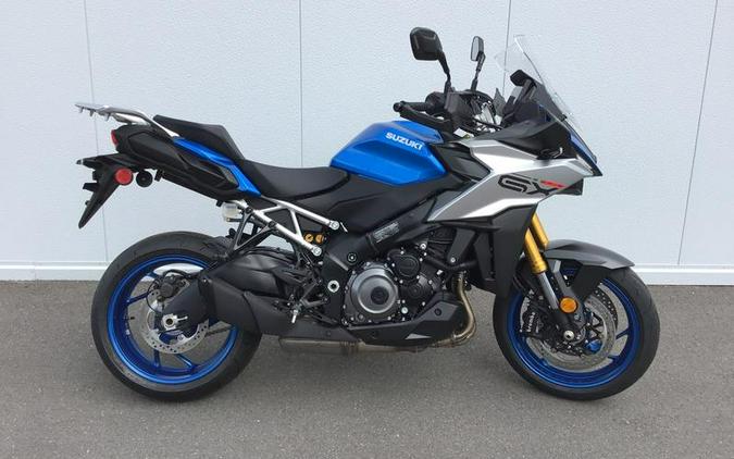 2025 Suzuki GSX-S1000GX+