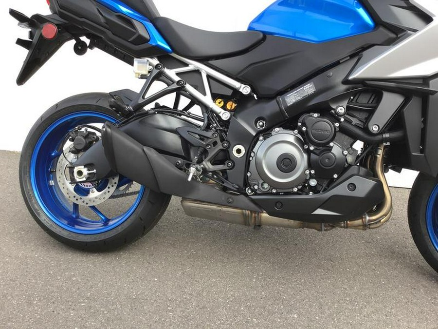 2025 Suzuki GSX-S1000GX+