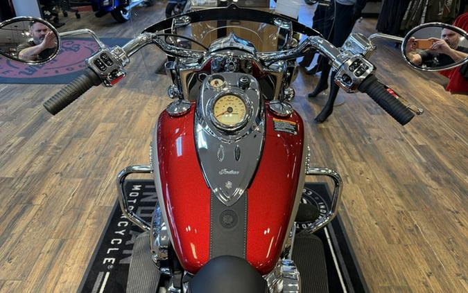 2026 Indian Springfield Sunset Red Metallic / Silver Quartz M