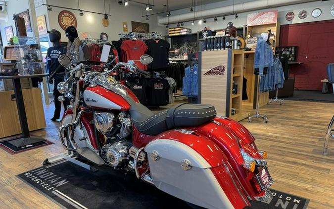 2026 Indian Springfield Sunset Red Metallic / Silver Quartz M