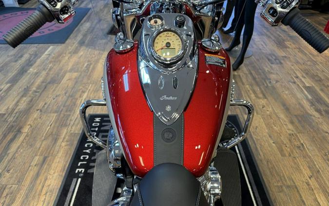 2026 Indian Springfield Sunset Red Metallic / Silver Quartz M