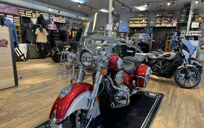 2026 Indian Springfield Sunset Red Metallic / Silver Quartz M