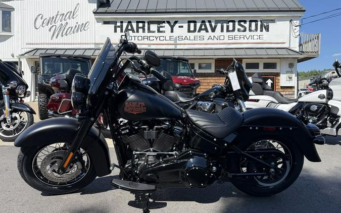 2026 Harley-Davidson® FLHD - Deadwood™