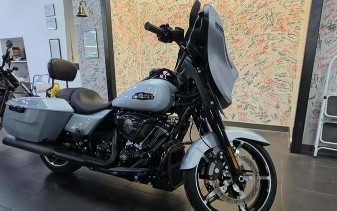 2024 Harley-Davidson Street Glide Base