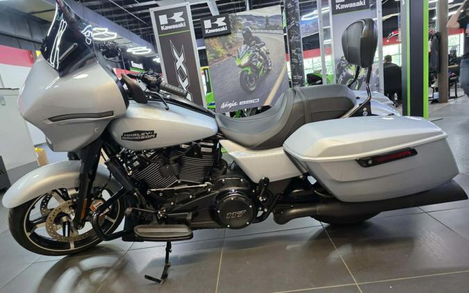 2024 Harley-Davidson Street Glide Base