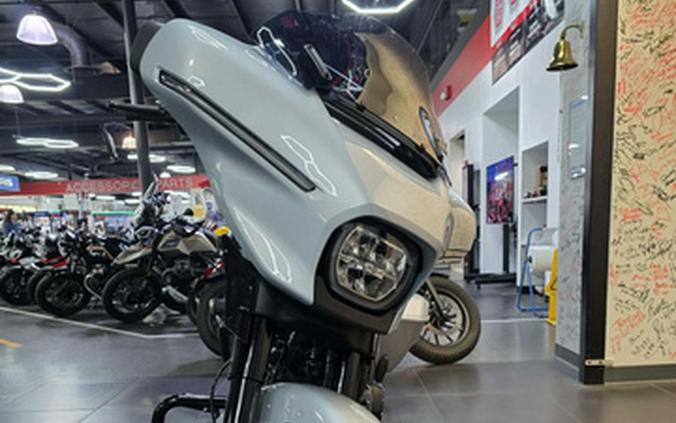 2024 Harley-Davidson Street Glide Base