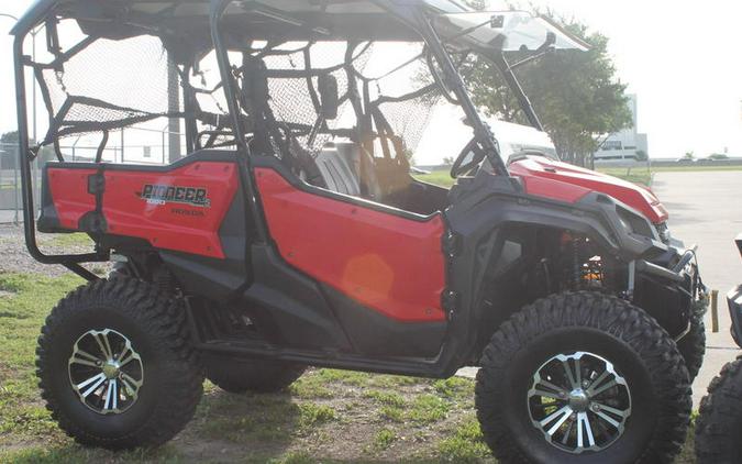 2019 Honda® Pioneer 1000-5 Deluxe