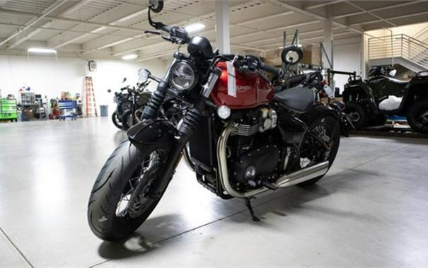 2023 Triumph Bonneville Bobber Red Hopper