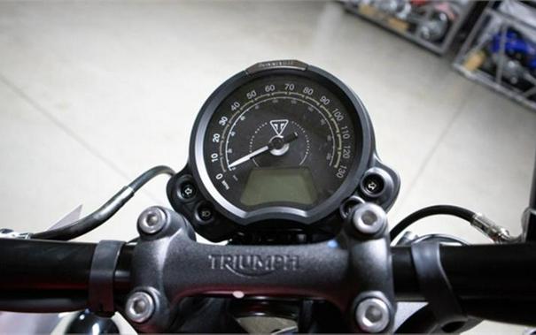 2023 Triumph Bonneville Bobber Red Hopper