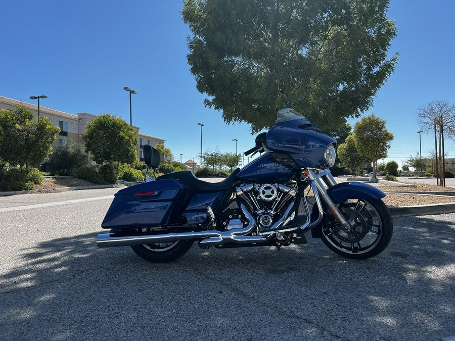 2017 Harley-Davidson® FLHX - Street Glide®