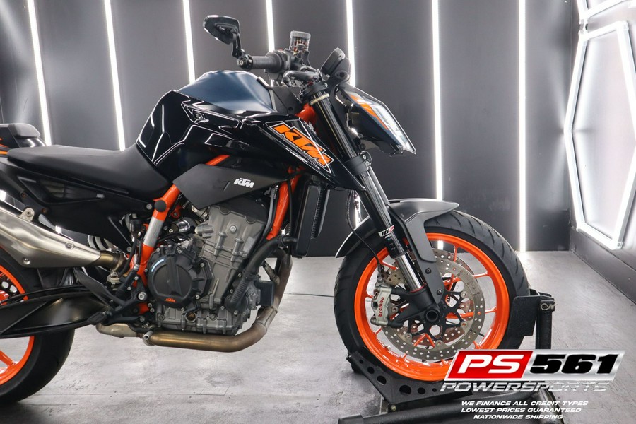 2022 KTM 890 Duke R